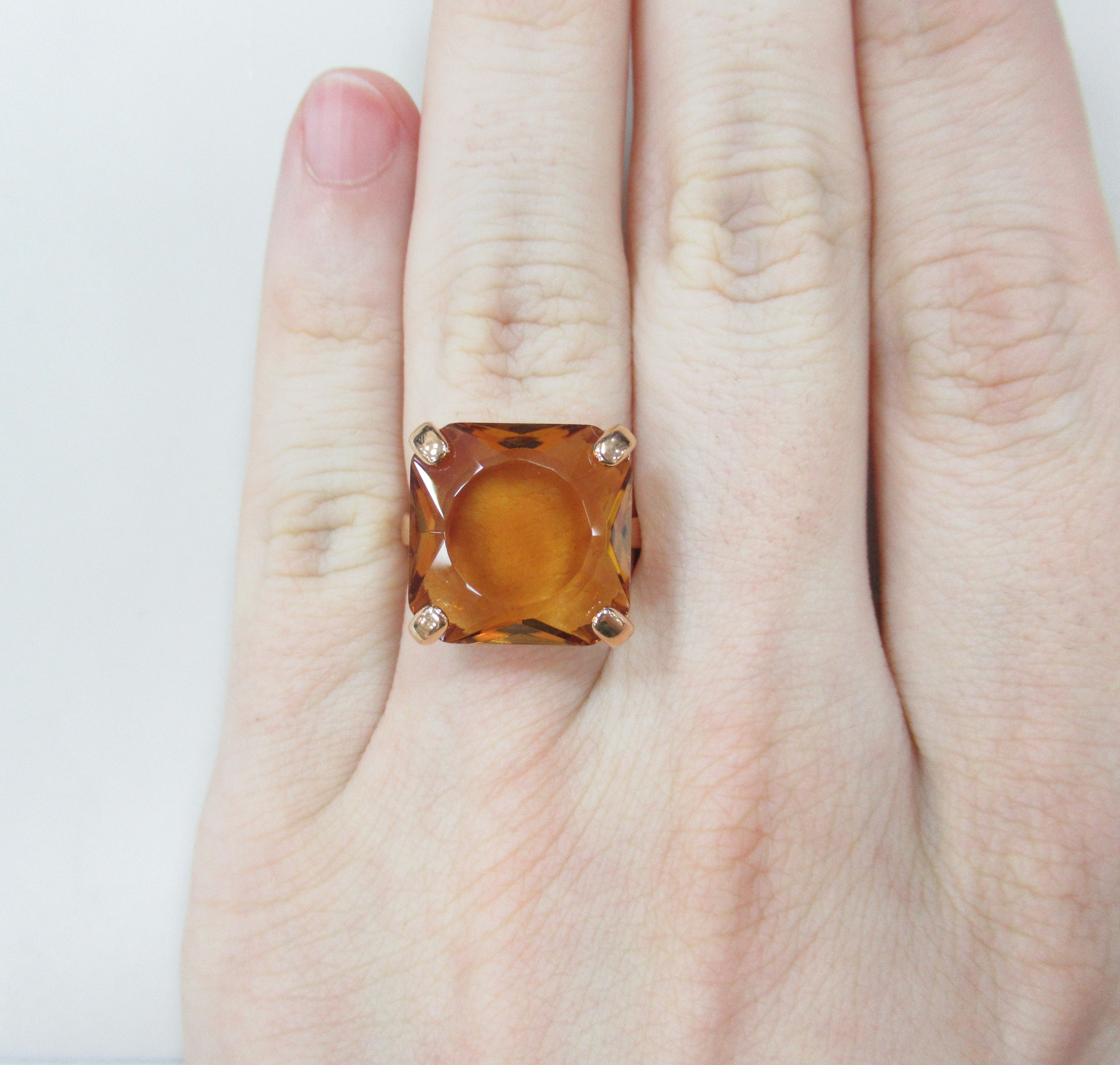 Серебряное кольцо с цитрином